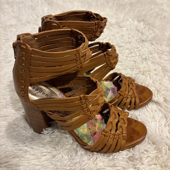 Madden Girl Shoes - MADDEN GIRL *REVVY* BLOCK HEEL SANDALS COLOR~TAN SIZE 6